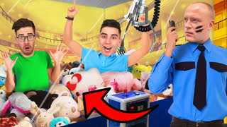 a4 - ЭКСТРЕМАЛЬНЫЕ ПРЯТКИ В ИГРОВОМ ЦЕНТРЕ ОТ ОХРАНЫ !